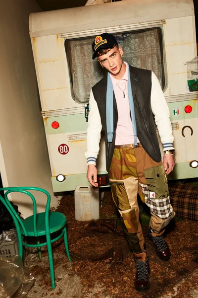 Look 12